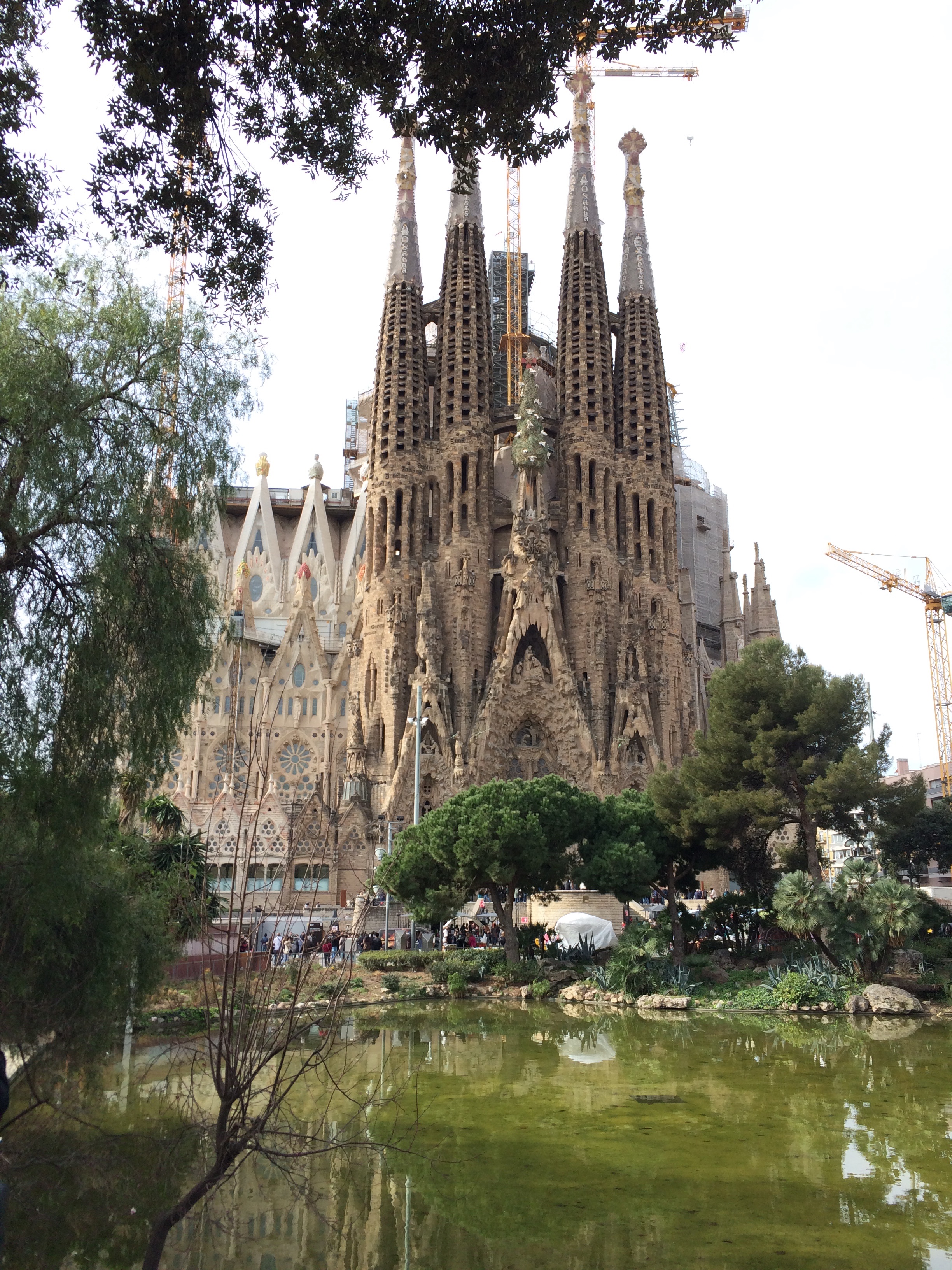Photograph of the Sagrada Familia in Barcelon,Spain
